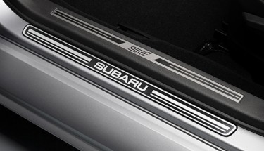 Seuils de portes chromés Subaru